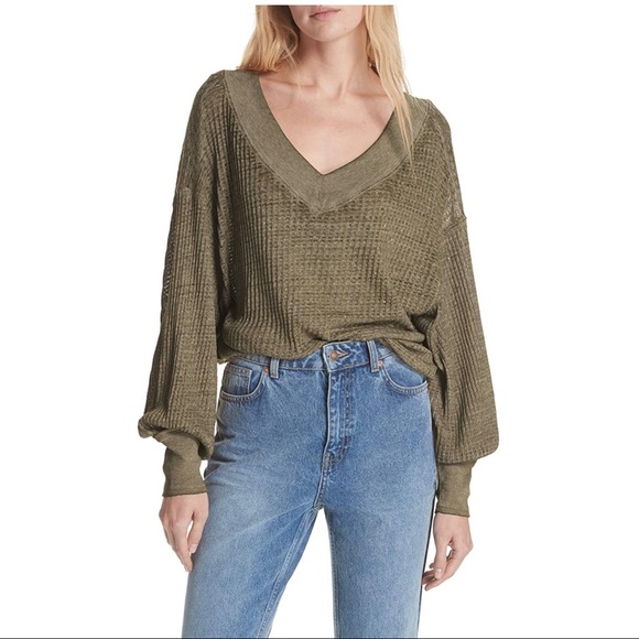 Free People Tops - FREE PEOPLE oversized wide V-neck crop top